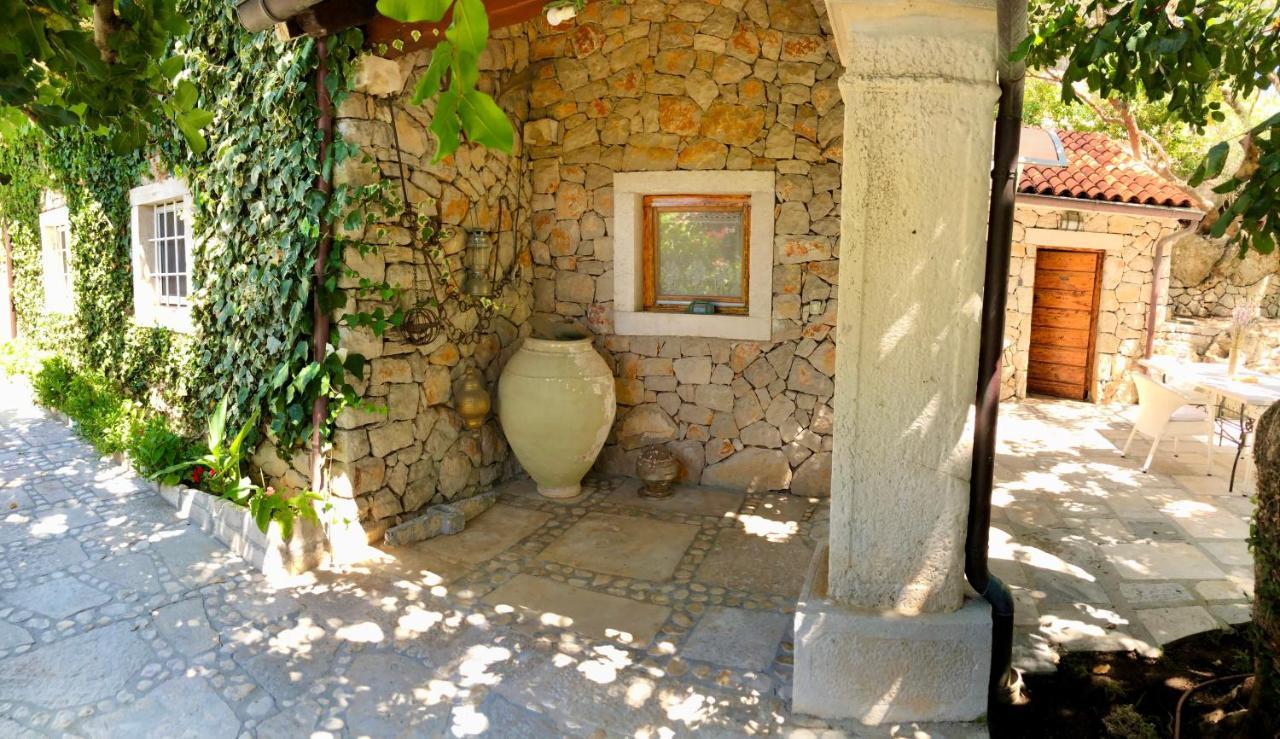 Villa Stone House Retreat à Mali Lošinj Extérieur photo