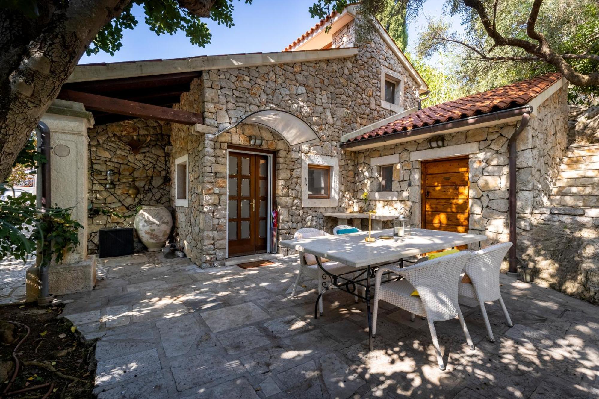 Villa Stone House Retreat à Mali Lošinj Extérieur photo